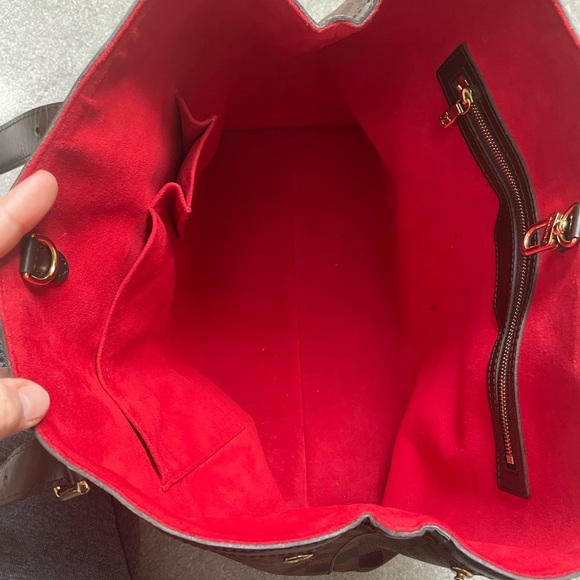 Hampstead Louis Vuitton in MM size - Picture 3 of 7